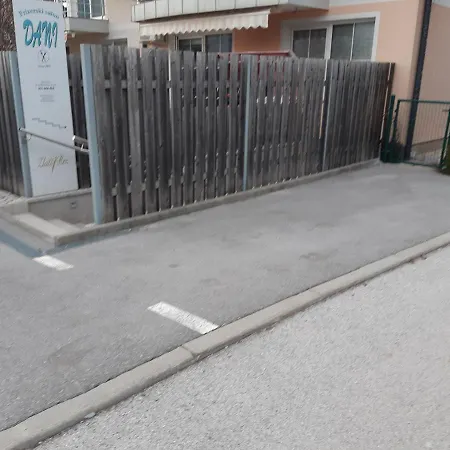 Apartma Dani *